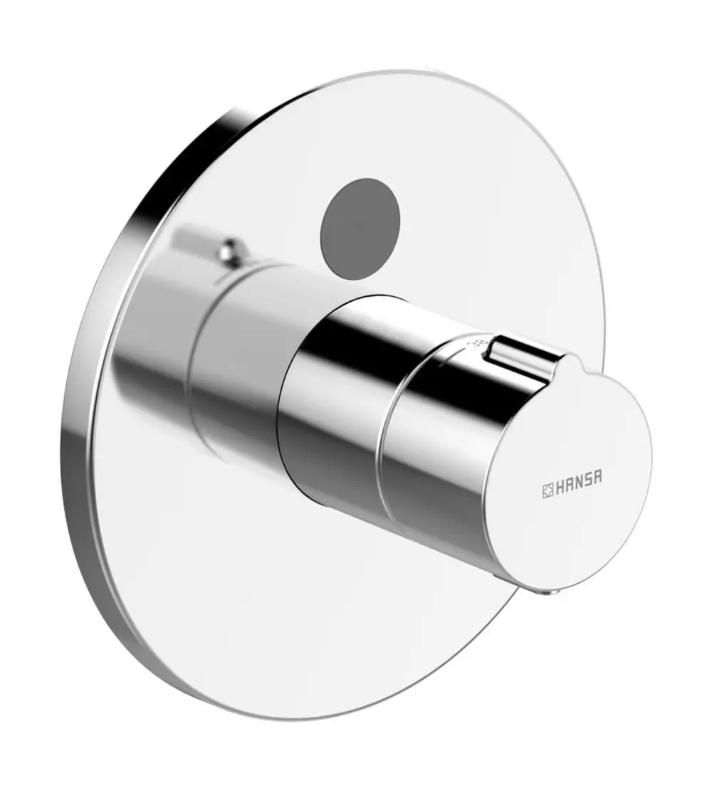 Wandmontierte Rosette in Chrom für eine Brausebatterie, gefertigt von HANSA. Rundes Design mit einem zentralen Bedienungselement.